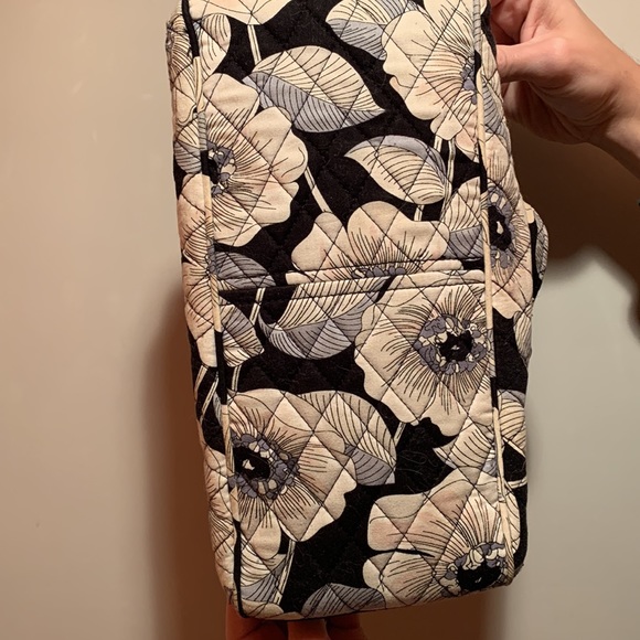 Vera Bradley retired camellia floral pattern shoulder bag - Picture 8 of 8